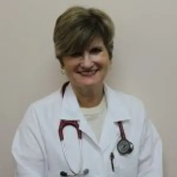 Dr. Darlene Rae, MD – Family Medicine provider at Golden Gate Health